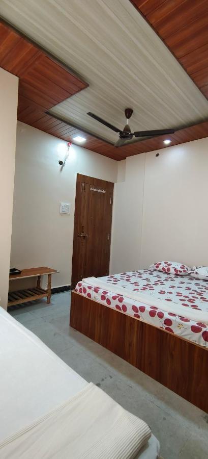 Hotel Anjali 乌贾因 外观 照片
